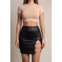 Jupe courte noire Elena fendue sur le côté 